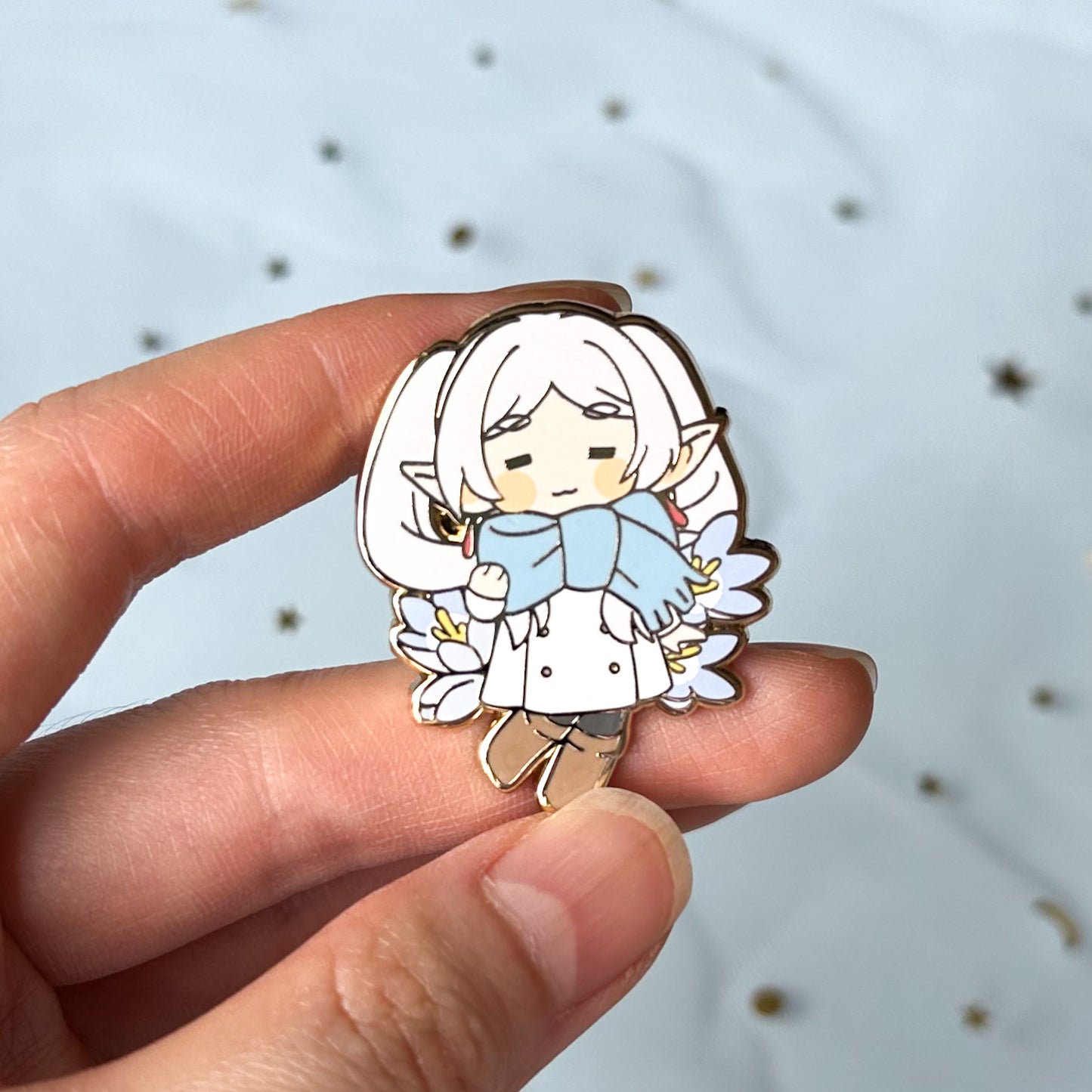 Floral (´-ω-`) Frieren Enamel Pin