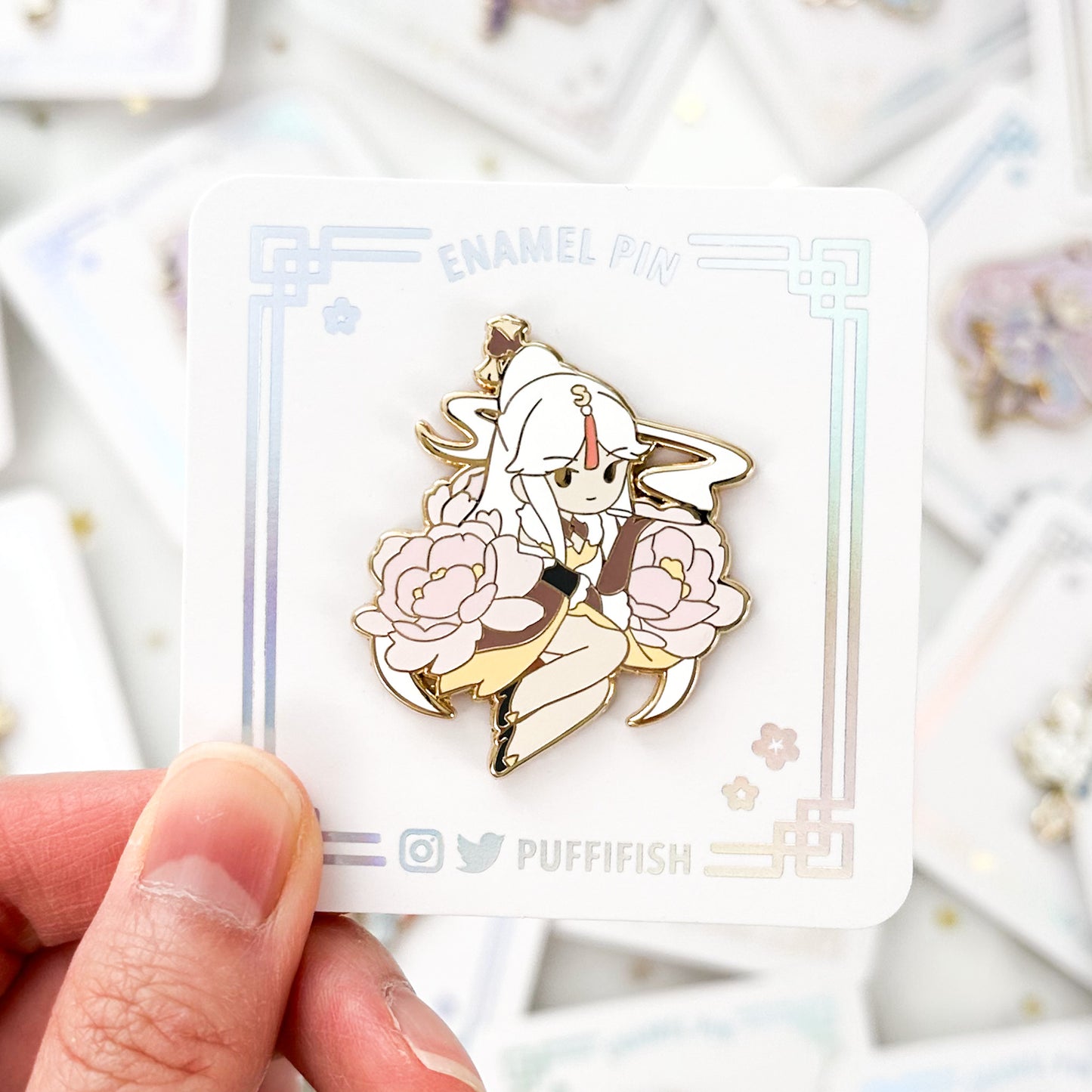 Genshin Impact: Floral Enamel Pin (Beidou Ningguang )